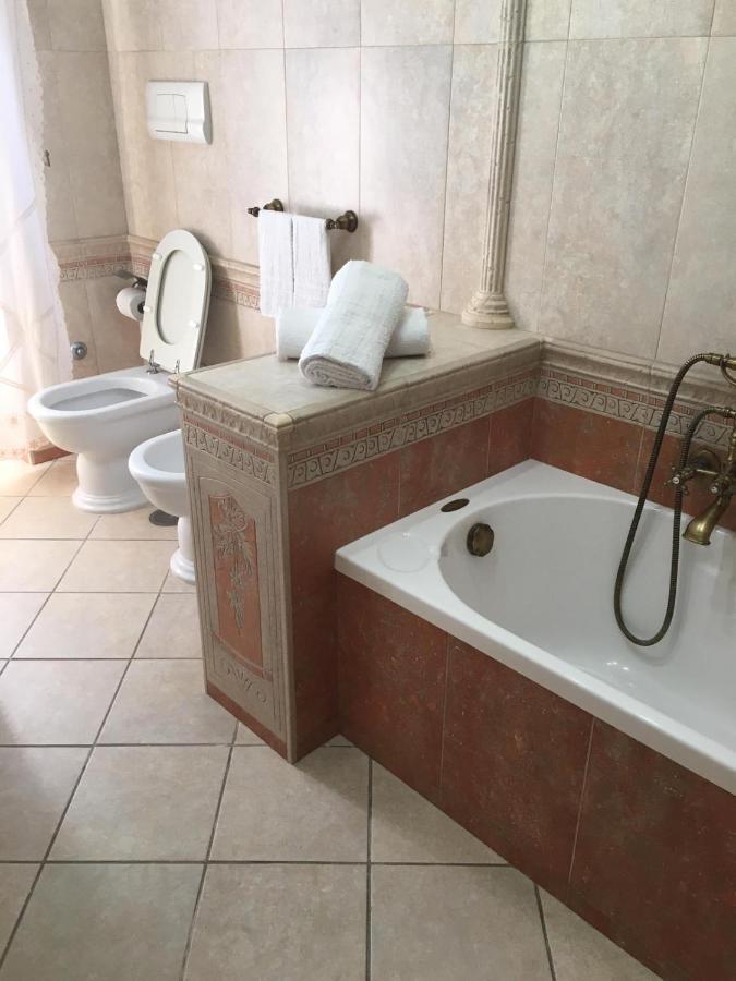 B&B La Pietra Ercolano Bagian luar foto